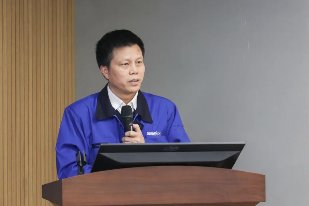 2021中国（长沙）国际工程机械设计大赛暨“设计之星”评选活动龙8头号玩家智能组“立异设计事情营”开营啦！