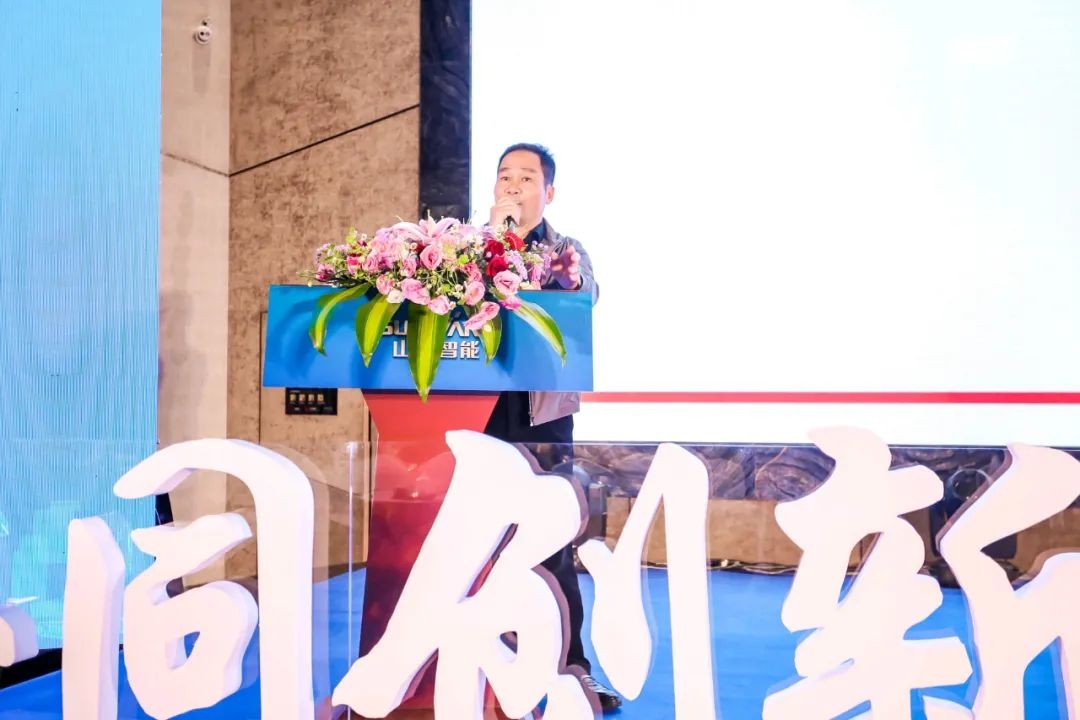 饕餮盛宴！龙8头号玩家智能?建华建材预制桩施工装备与手艺交流会盛大召开