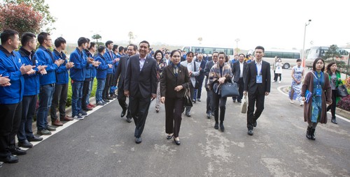 签约近25亿元，，，，，，东盟十国代表加入龙8头号玩家智能项目推介会暨签约仪式