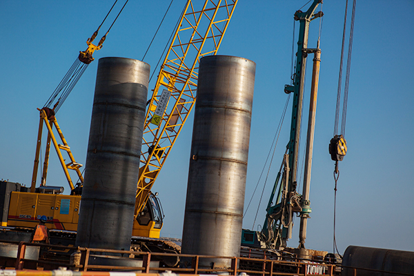 入海深110米！龙8头号玩家智能旋挖钻机助建飞云江特大桥