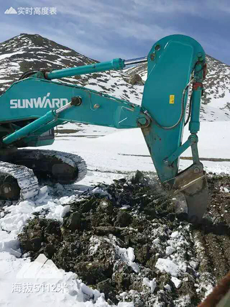 海拔5200m，，，，，，，阿尔金山的掘金之路