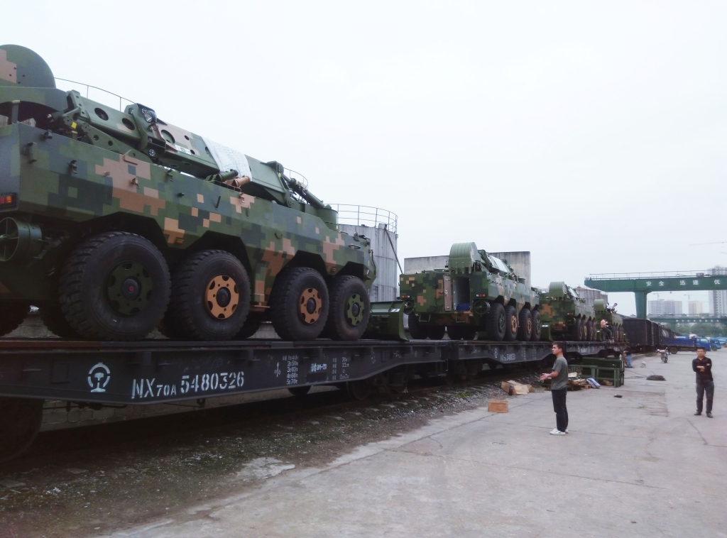 龙8头号玩家智能SW2105工程车顺遂交付步队