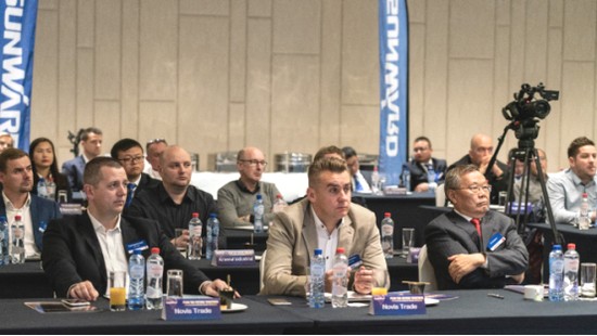 携手同谋未来，，，，，，， 龙8头号玩家智能2018欧洲署理商大会盛大召开