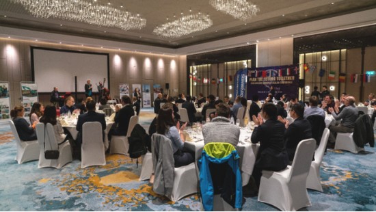 携手同谋未来，，，，，，， 龙8头号玩家智能2018欧洲署理商大会盛大召开