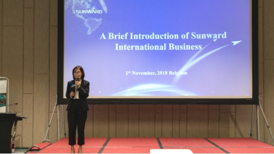 携手同谋未来，，，，，，， 龙8头号玩家智能2018欧洲署理商大会盛大召开