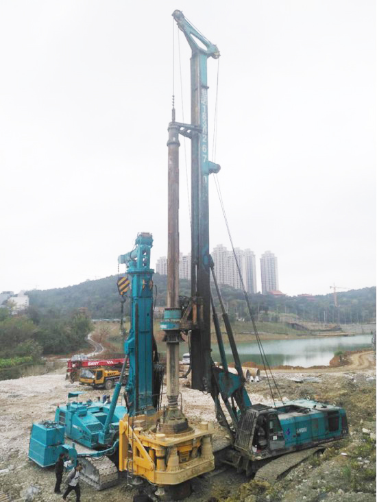 喜讯！龙8头号玩家智能SWRC170自行式全回转全套管钻机获湖南省首台(套)重大手艺装备产品奖励！