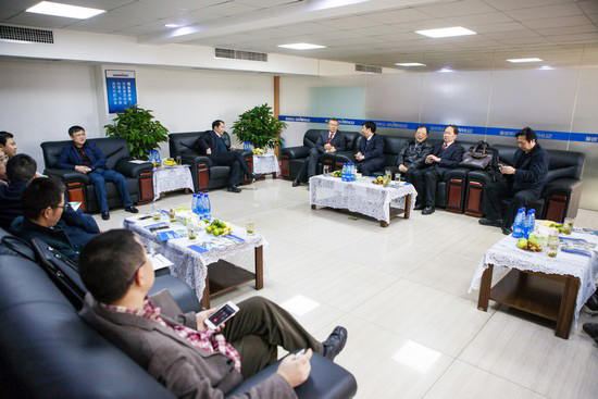 首台盾构机盛大下线，，，，，，，，中铁龙8头号玩家诠释“长沙速率”