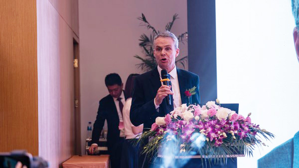 首日签单2.6亿元，，，，，龙8头号玩家智能立异产品引爆上海宝马展