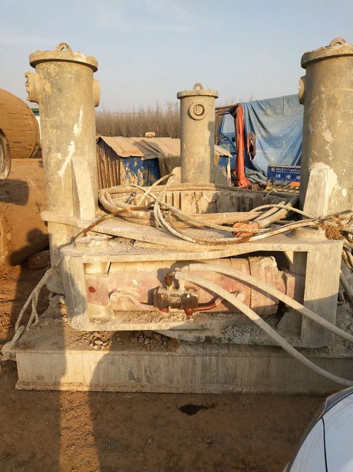 本钱节约几百万，，，，，，这台旋挖是我的摇钱树