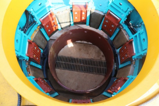 喜讯！龙8头号玩家智能SWRC170自行式全回转全套管钻机获湖南省首台(套)重大手艺装备产品奖励！