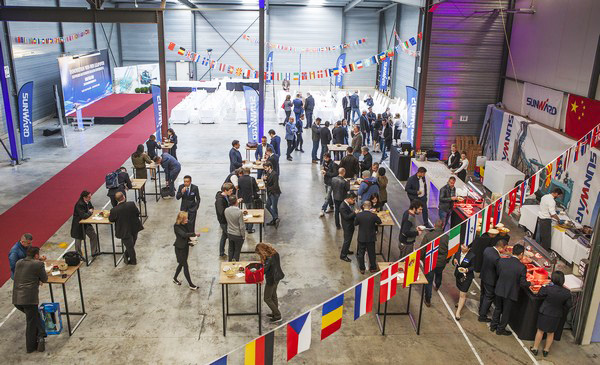 龙8头号玩家智能盛大举行2017年欧洲经销商大会