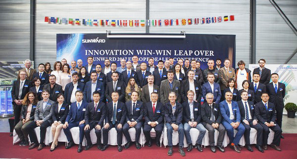 龙8头号玩家智能盛大举行2017年欧洲经销商大会