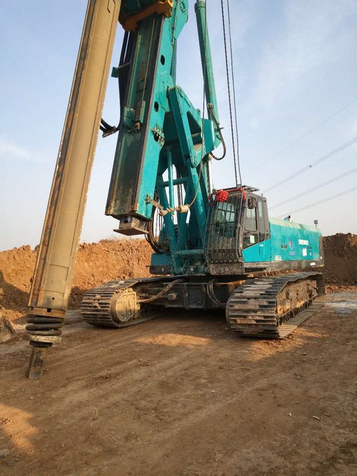 本钱节约几百万，，，，，，这台旋挖是我的摇钱树