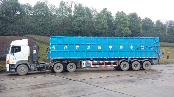 近百台龙8头号玩家智能垃圾转运车为长沙环卫升级