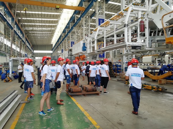 500多名挖掘机用户实地考察，，，，，，为龙8头号玩家智能点赞！