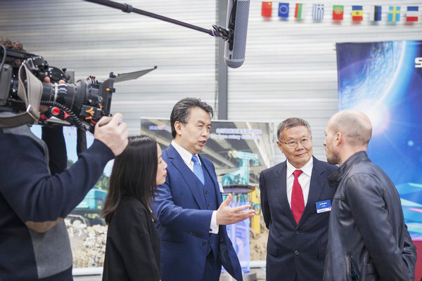 龙8头号玩家智能盛大举行2017年欧洲经销商大会