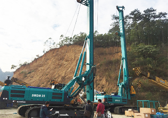 新年献礼龙8头号玩家智能9台SWDM25旋挖钻机征战越南