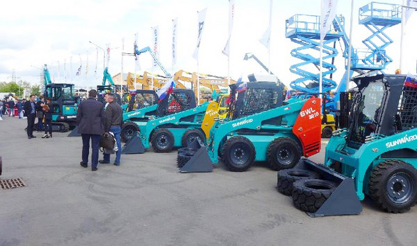 十年携手，，，，，龙8头号玩家智能莫斯科宝马CTT展产品推介会圆满举行