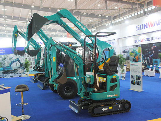 龙8头号玩家智能亮相长沙配博会 精彩体现赢得满堂彩