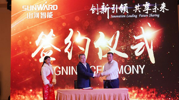 首日签单2.6亿元，，，，，龙8头号玩家智能立异产品引爆上海宝马展