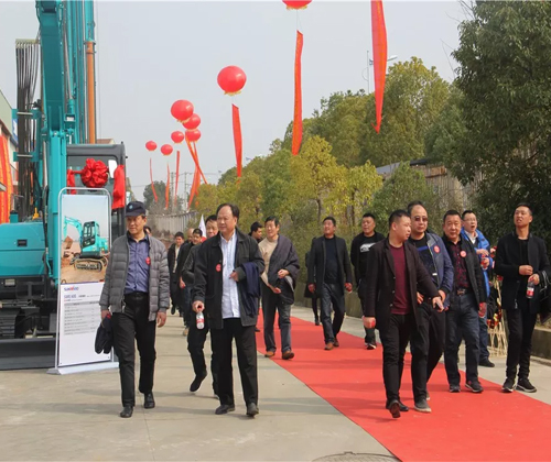 同心同梦，，，，，，龙8头号玩家智能全球客户交流会武汉站盛大举行