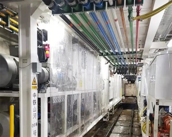 掘进力士邂逅春城地铁，，，，，，，中铁龙8头号玩家8号盾构机顺遂始发