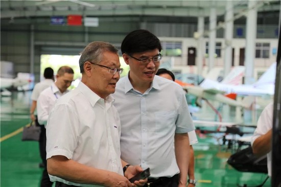 广州市国资委党委书记、主任陈浩钿莅临龙8头号玩家智能考察指导