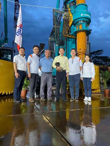 龙8头号玩家智能在新加坡举行新品宣布会