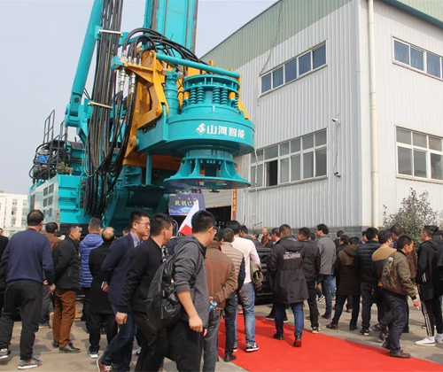 同心同梦，，，，，，龙8头号玩家智能全球客户交流会武汉站盛大举行