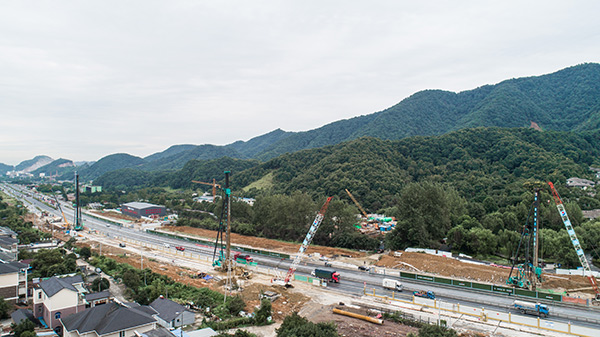 高效又环保，，，，，，说的就是SWSD双动力头强力多功效钻机