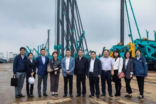 政策性包管为龙8头号玩家“出海”保驾护航 中国出口信用包管公司总公司副总司理一行造访龙8头号玩家