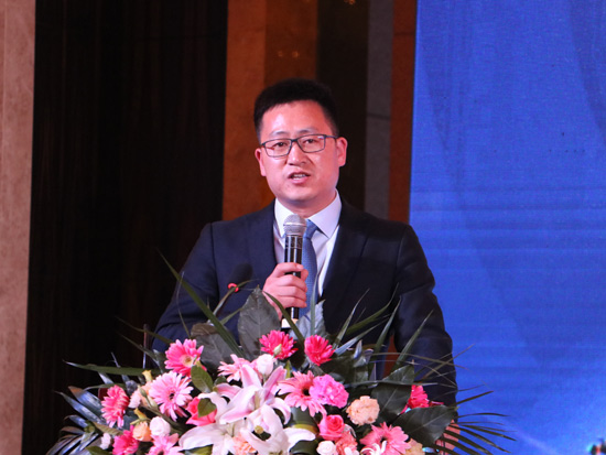 龙8头号玩家智能天下客户交流会济南站取得丰富效果