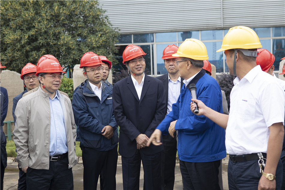 广州市国资委副主任张道泉率队考察龙8头号玩家智能