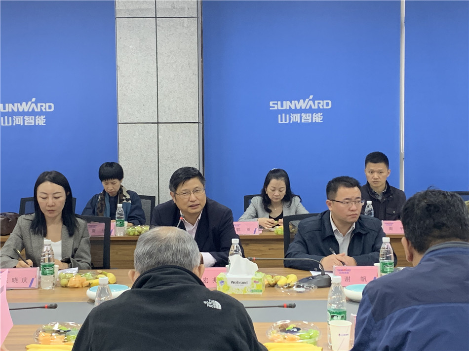 长沙市总工会党组书记周宏兆一行莅临龙8头号玩家智能考察调研