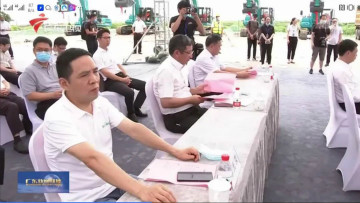 大湾区又一跨海“大桥”开工，，，，，龙8头号玩家智能挖掘机“秀”美现场