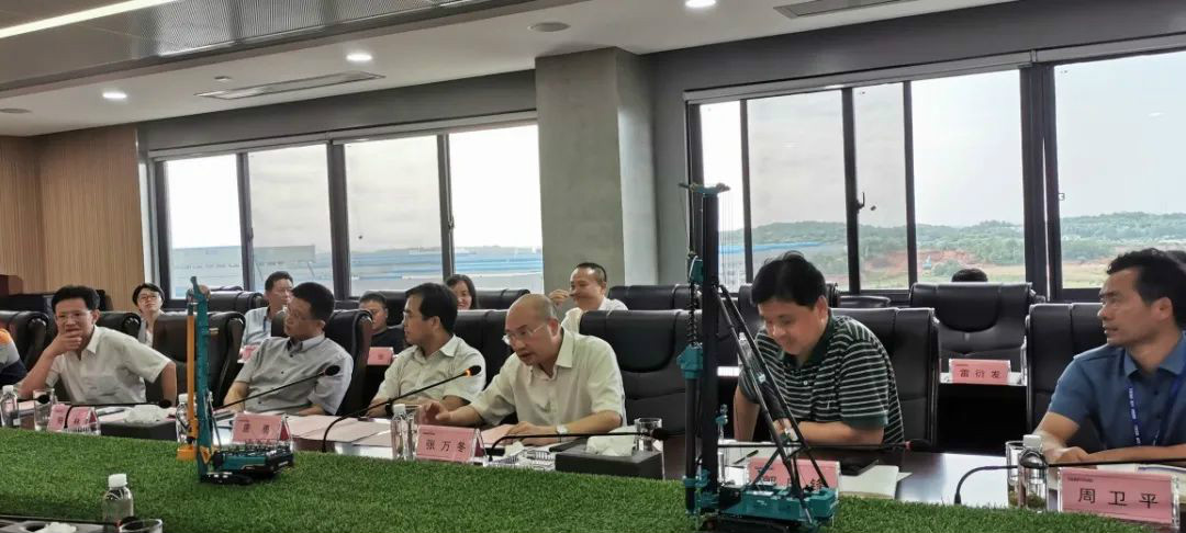 省工程机械工业与铸造工业相助对接会在龙8头号玩家智能举行