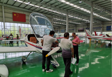 龙8头号玩家航空第十三期147部SA60L机型培训班圆满结业