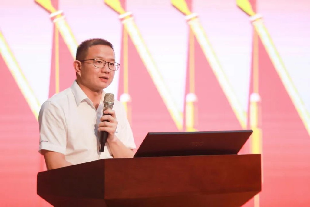 凝心聚力 迎接挑战 共赢龙8头号玩家 ——龙8头号玩家智能五届三次“双代会”胜利召开