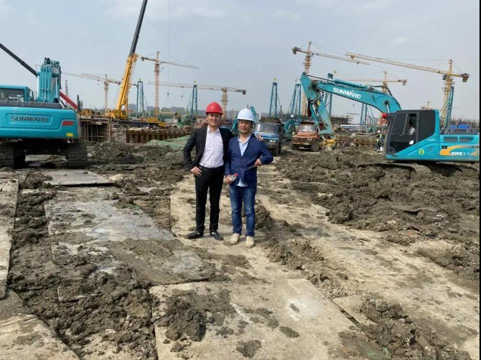 强强联合，，，，，，，龙8头号玩家智能乐成牵手中建三局