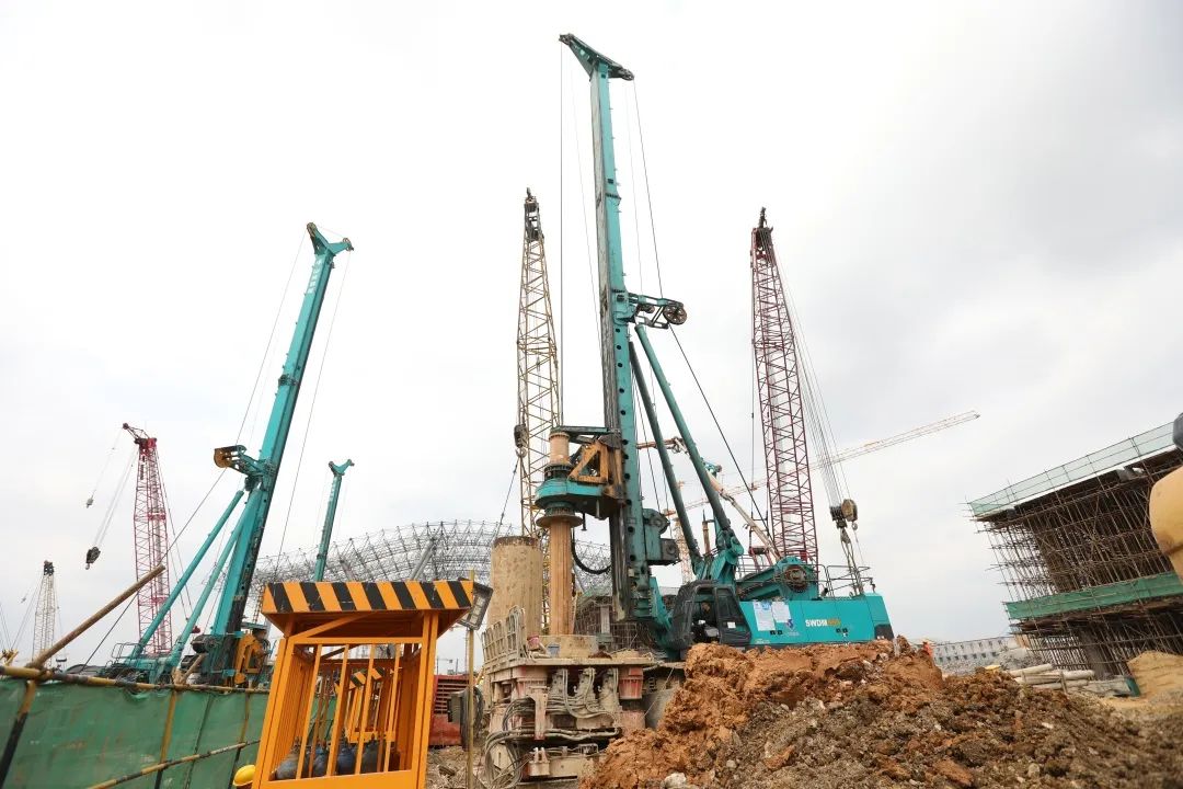 龙8头号玩家机群“染绿”贵阳机场扩建工地