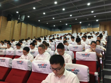 赋能 | 2020年度第一期龙8头号玩家大课堂开课