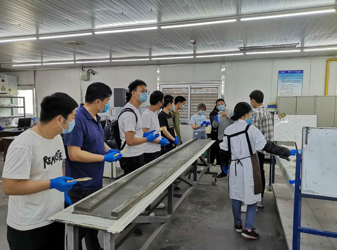 龙8头号玩家航空第十三期147部SA60L机型培训班圆满结业