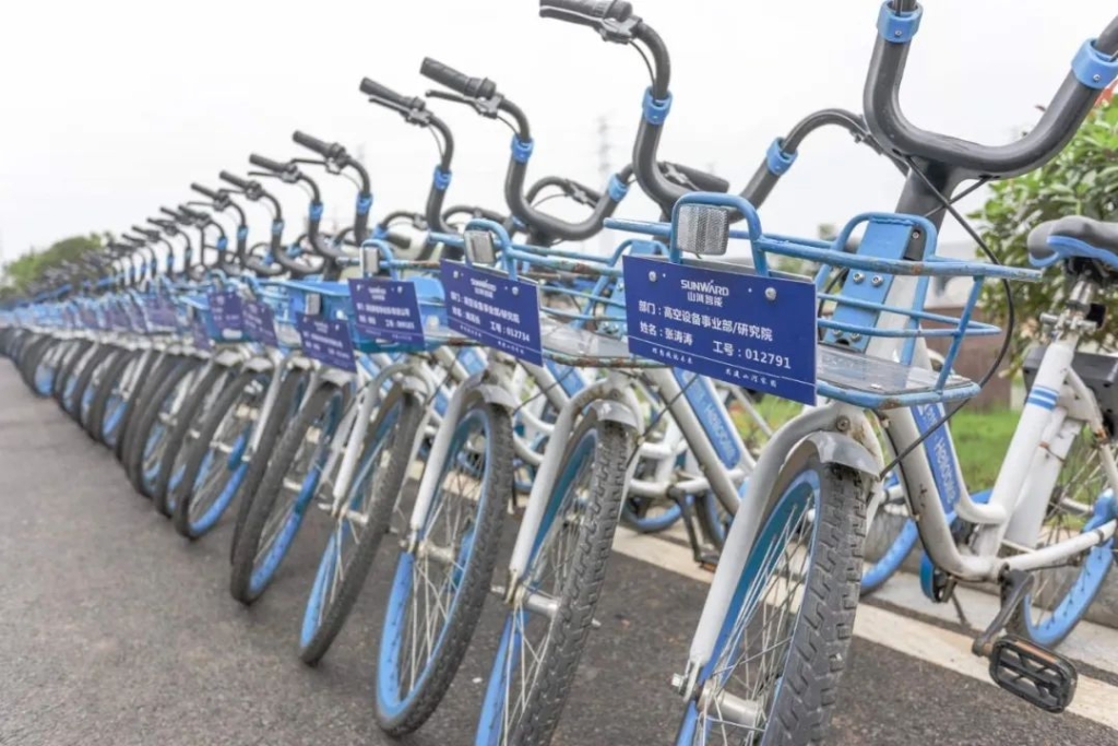 龙8头号玩家工业城开通共享单车 员工通勤绿色便捷