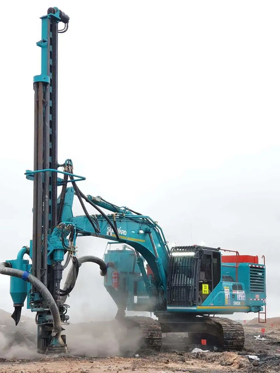 战疫情--龙8头号玩家智能南非凿岩装备推介会乐成举行