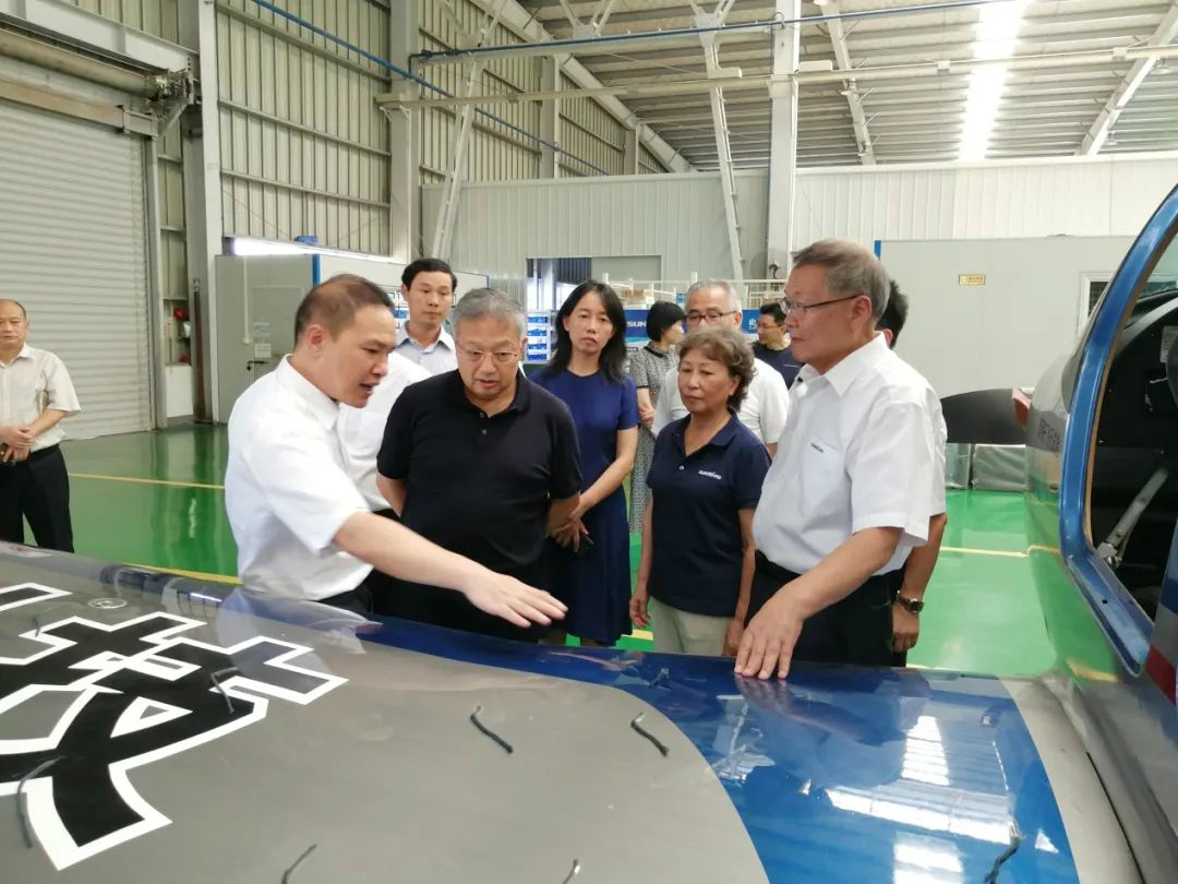 省人大常委会党组副书记、副主任王柯敏调研龙8头号玩家智能