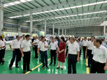 省委常委、统战部部长黄兰香考察调研龙8头号玩家科技