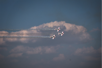 乌兰察布大草原,我来啦! 龙8头号玩家SA60L阿若拉飞机“惊艳”航行大会