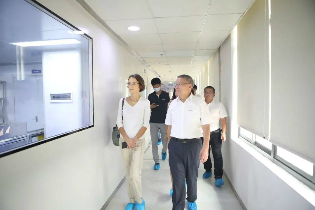 比利时商务领事到访龙8头号玩家智能