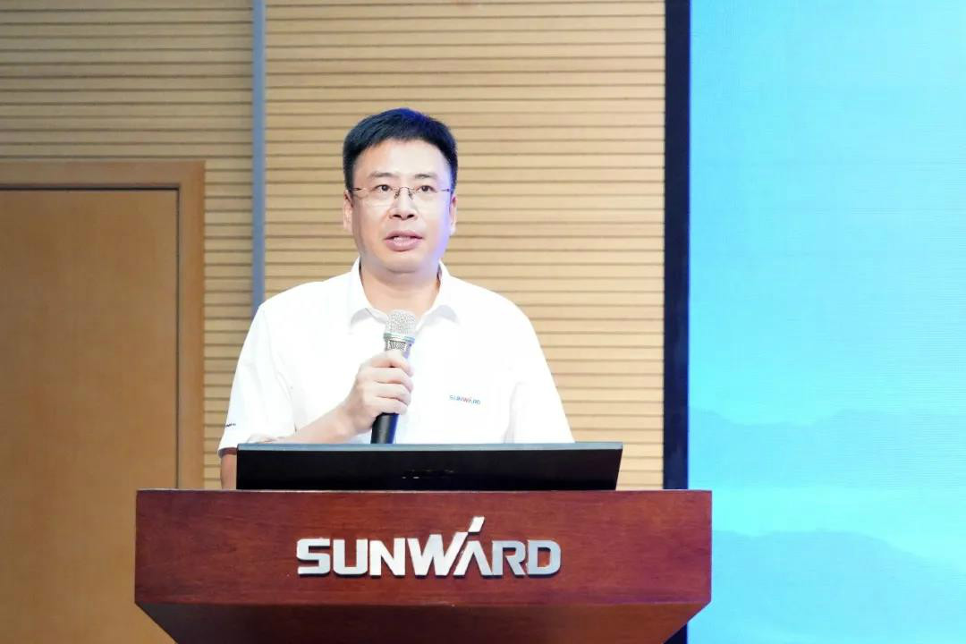 治理下移见效果，，，，，，，，业绩大增再起劲——龙8头号玩家智能2020年半年度谋划事情聚会盛大召开