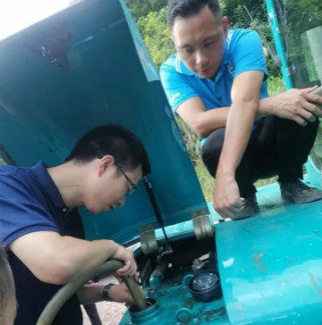 感恩相伴 关爱相随——龙8头号玩家智能效劳万里行效劳湖南